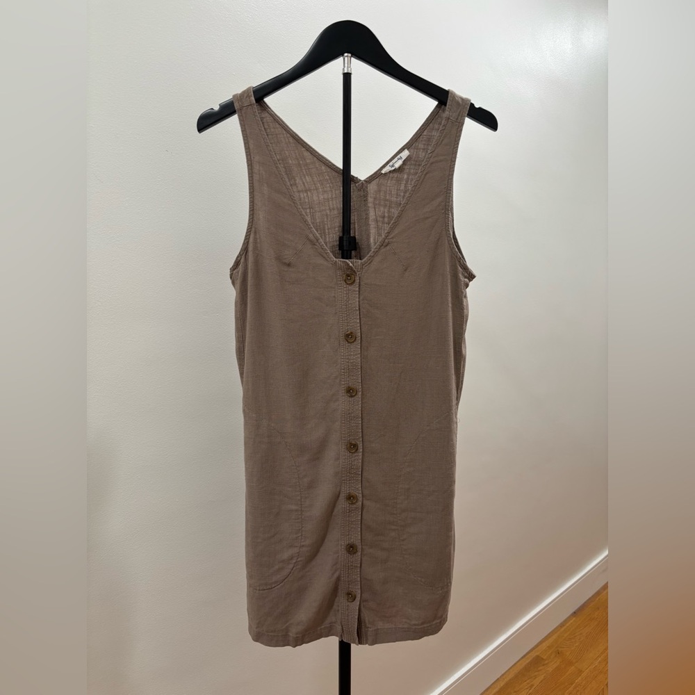 717. Splendid Button-Front Sleeveless Midi Linen Blend Dress in Taupe